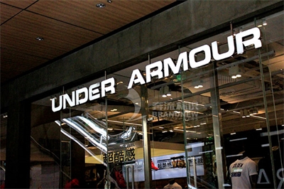 金屬樹脂平面發光字和亞克力發光字的簡單對比